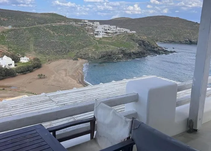 The Eagle Merchia Mykonos Tatil Evi